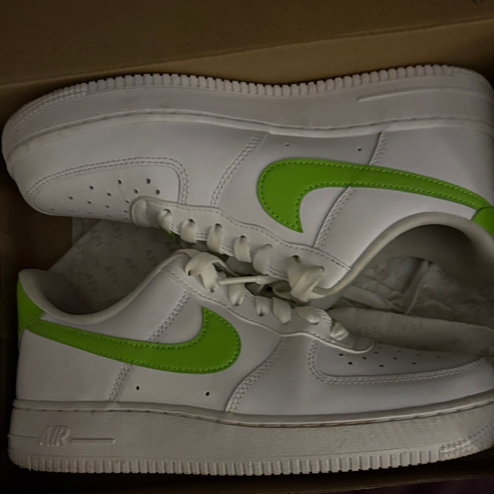 Nike Air Force 1 '07 White and Action Green